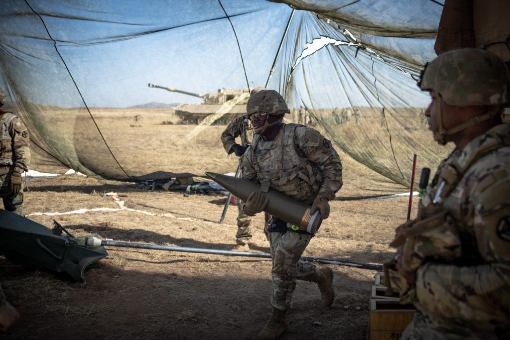 La vision des soldats de l'armée américaine à Exoskeletons vit